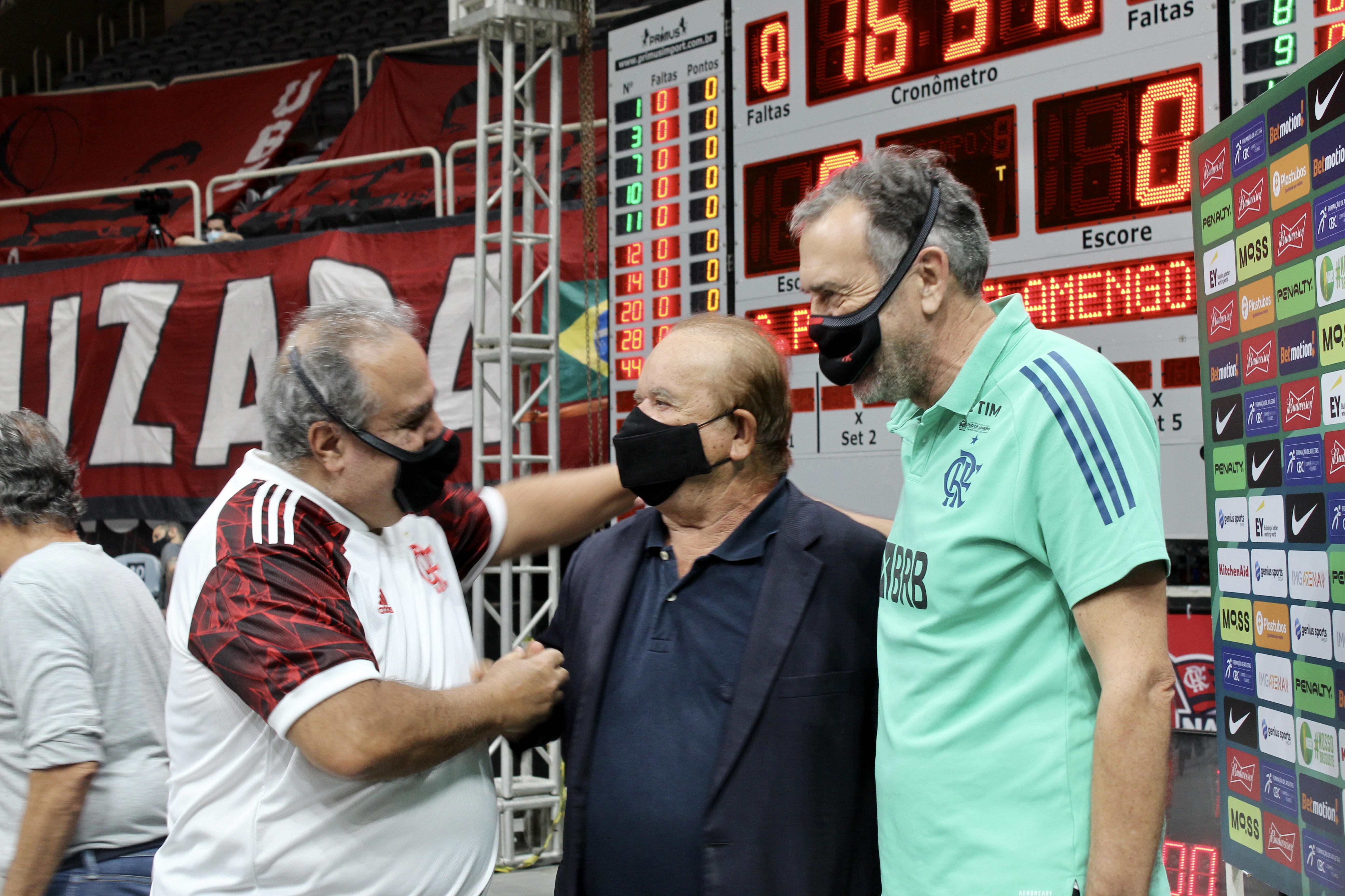 Paulo Maciel, presidente do Comitê Brasileiro de Clubes, participa da grande final do NBB e diretoria da LNB prestigia parceria com a entidade