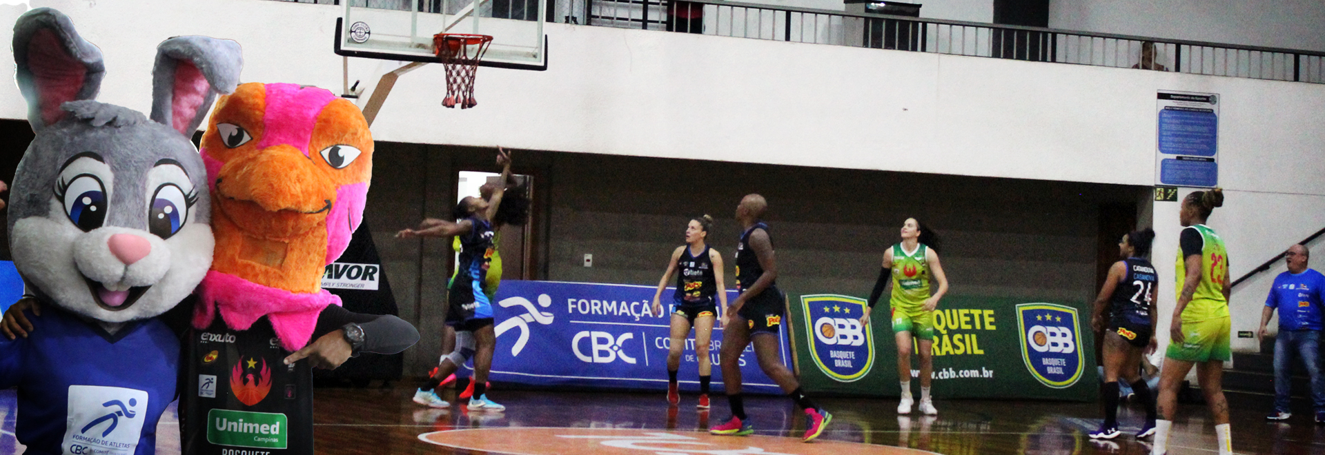 CBC em quadra acompanhando a partida