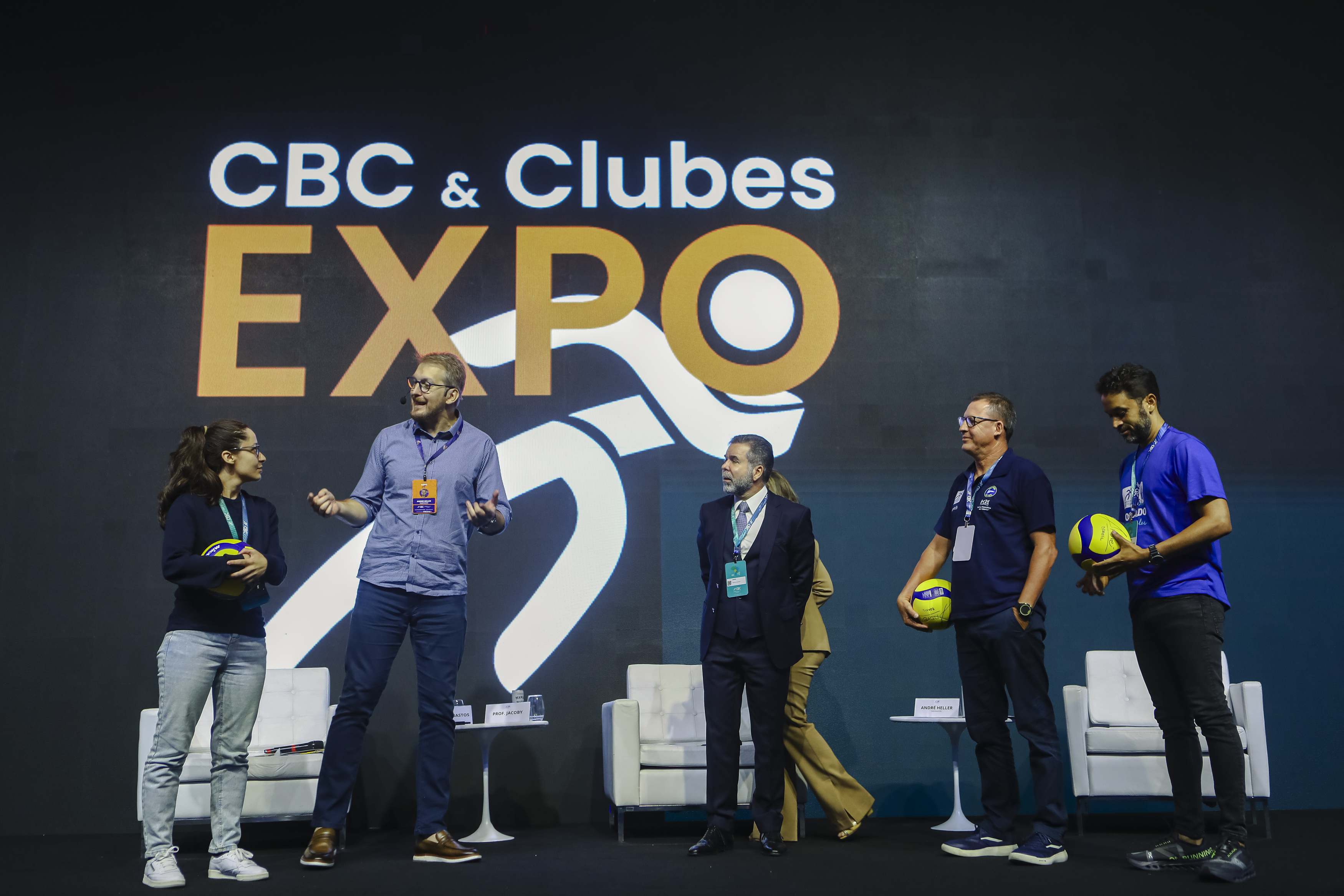 Entrega Livro e Bola