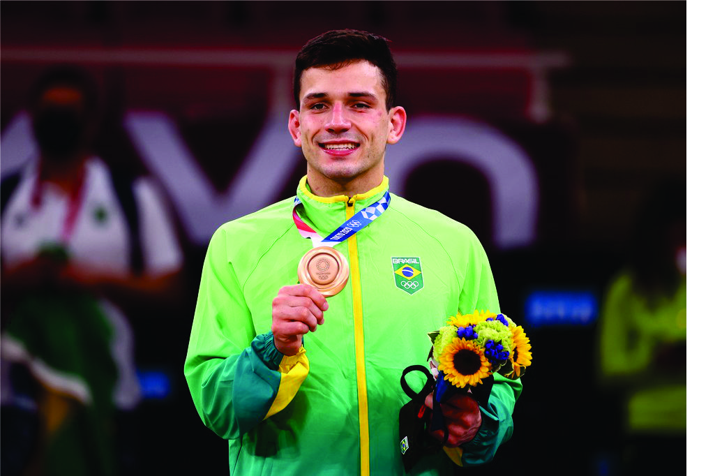 Daniel Cargnin recebe bronze
