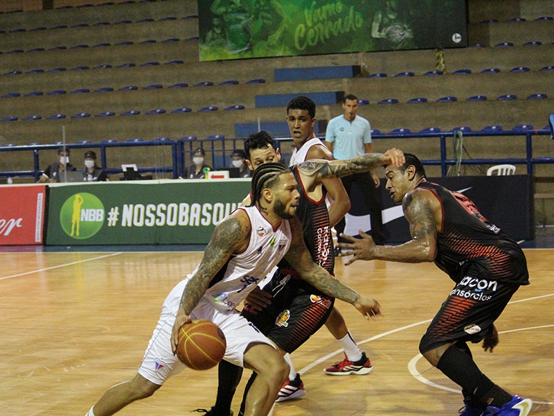 Campeonato Brasileiro Interclubes de Basquete - NBB 20202021 - Basquete Cearense x Caxias do Sul Basquete