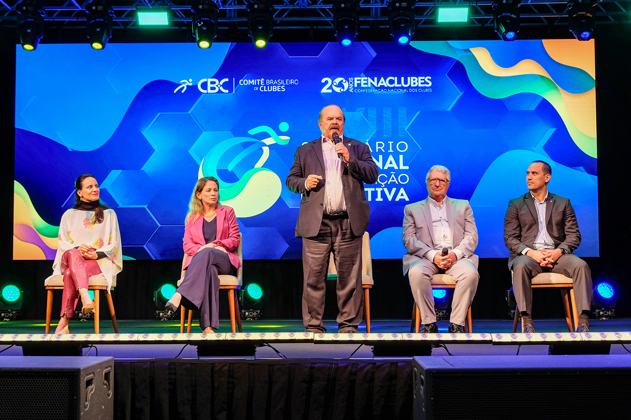 presidente paulo maciel na abertura do VIII seminário nacional de formação esportiva